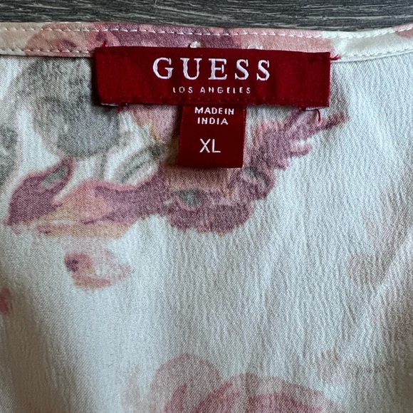 NWOT! Guess pink peach floral flutter sleeve smocked waist coquette top. Size XL - Picture 8 of 15